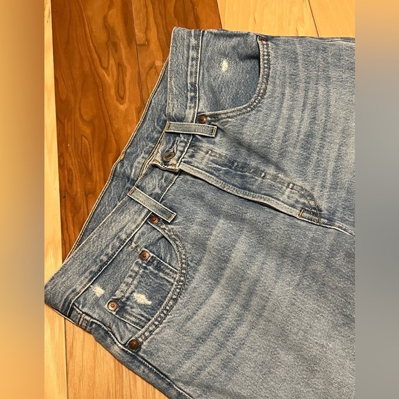 Levi’s Women’s 501 Distressed Straight Leg High Rise Jeans Button Fly Size 27x26 - Picture 6 of 14